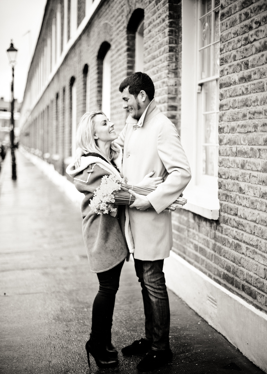 001_engagement-photography-london-colombia-flower-market-Eddie_Judd_photography_d&mlong_0232