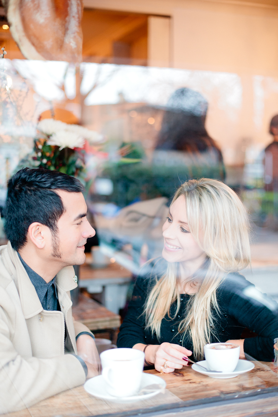 002_engagement-photography-london-colombia-flower-market-Eddie_Judd_photography_d&mlong_0180