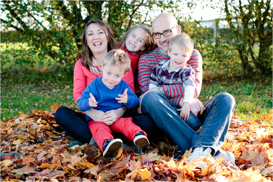001_family-photography-surrey-eddie-judd-photographer-mini-sessions-griffiths_7801-2_FB