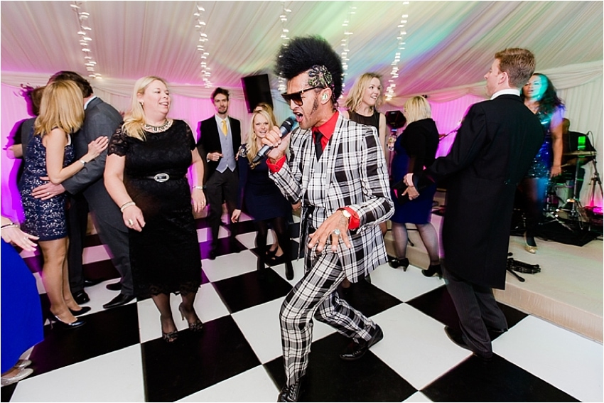 167_wedding-photography-surrey-winter-marquee-eddie-judd-photographer_9499