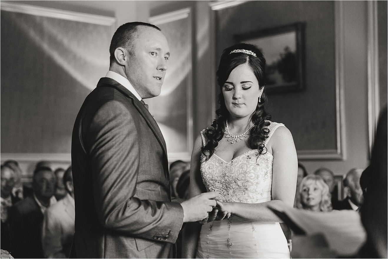 wedding-photography-eddie-judd-photography-fetcham-park-surrey_0033