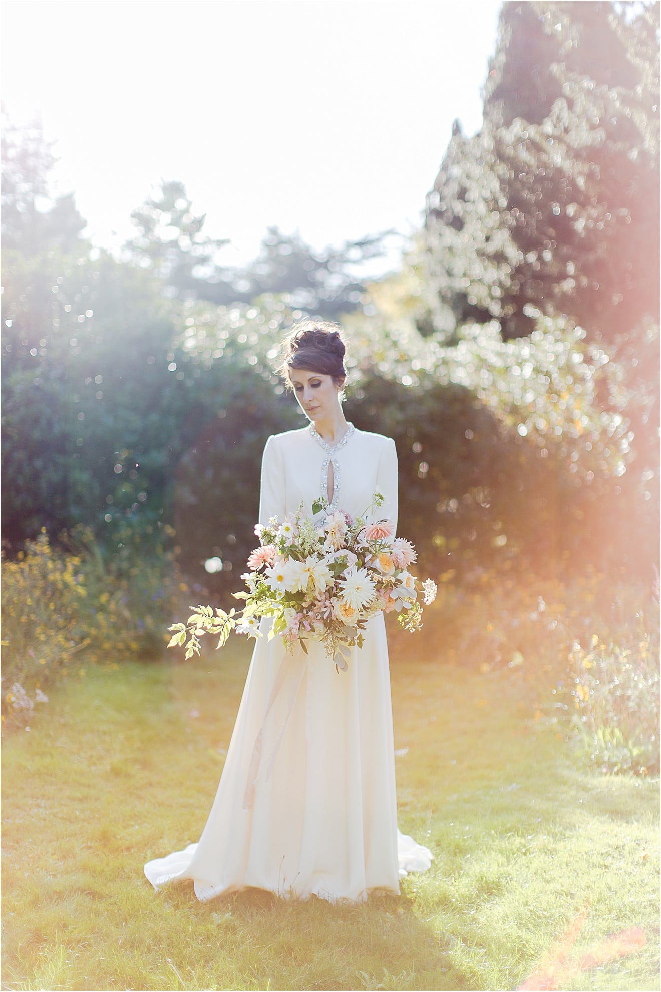 091_wedding-photography-surrey-nonsuch-mansions-eddie-judd-photographer-french-wine-theme_1120